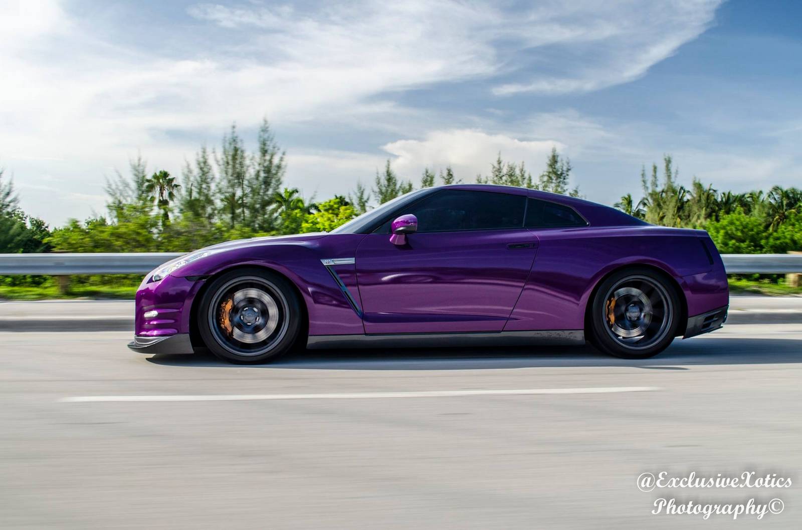 Chrome Midnight Purple and Carbon Nissan GT-R.