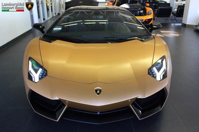 CarVerse Epic Find of the Day: Lamborghini Aventador