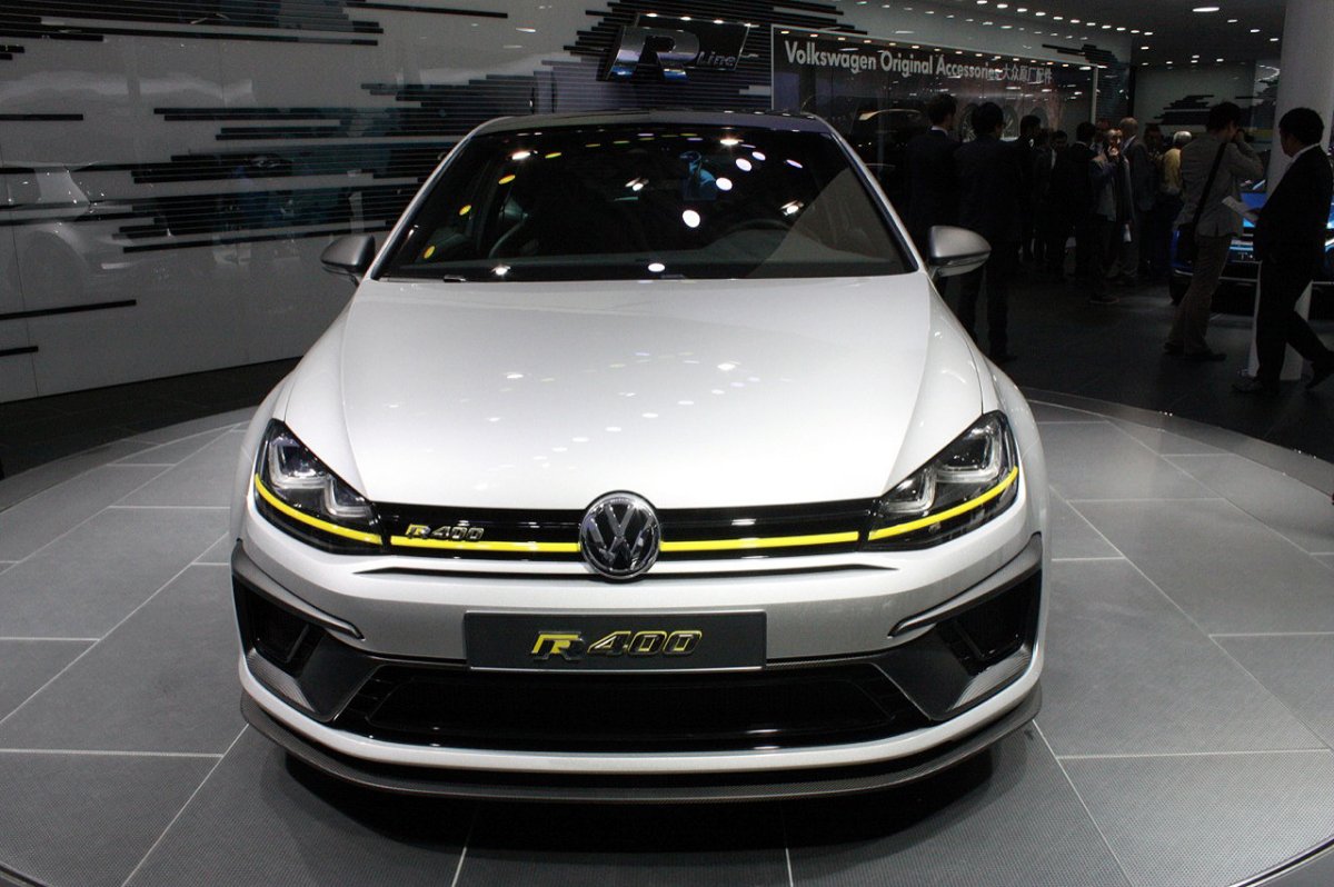 2017 Volkswagen Golf R400 Caught In The Flesh