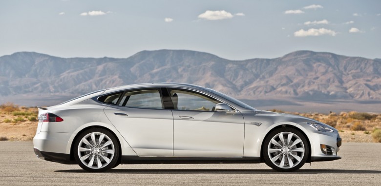 Elon Musk Claims Tesla Model S To Receive Larger Battery Next Year