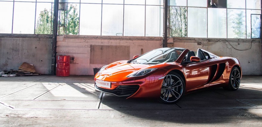 McLaren 12C Spider Takes Center Stage