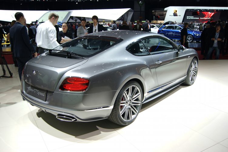 Bentley Continental Gt W12 Vs V12 Xcar