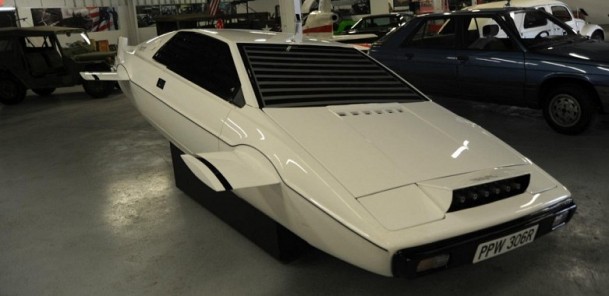 James Bond’s Lotus Esprit Submersible On Sale On Ebay For $1 Million