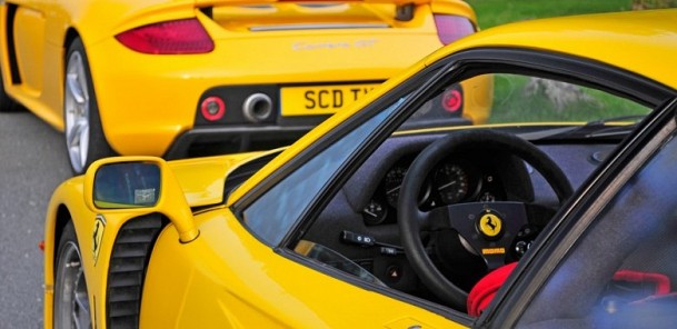 Ferrari F40 vs. Porsche Carrera GT