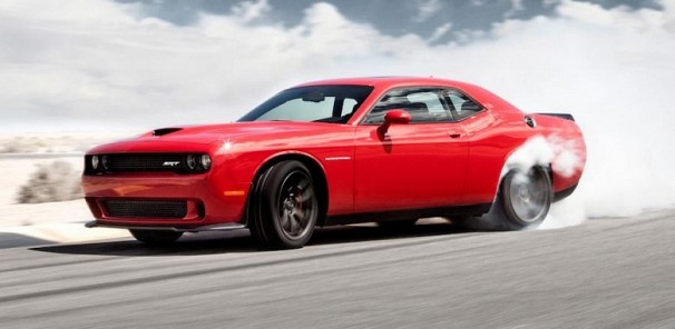 AutoGuide Tackles the 707 HP 2015 Dodge Challenger SRT Hellcat