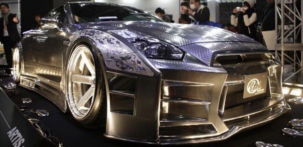 GT-R Shocks at Tokyo Auto Salon