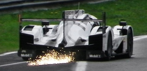 Porsche 919 Hybrid LMP1 High Speed Fly Bys & Sparks